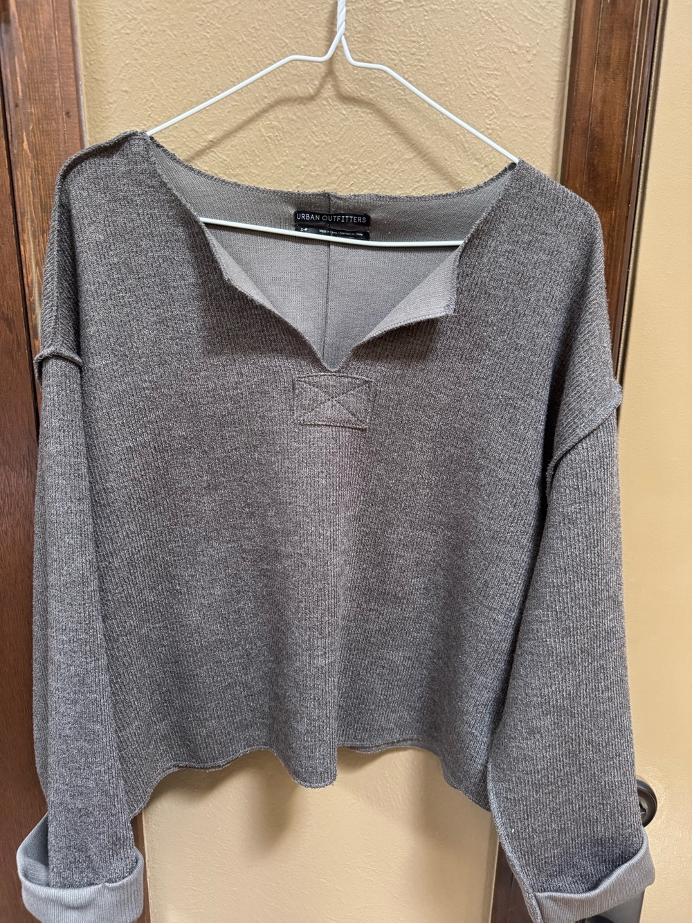 Urban Outfitters small Gray-Brown V-Neck Knit Sweater used good condition